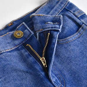 Conjunto de 2 piezas para niño, Camisa vaquera clásica con pantalones vaqueros, ropa informal elegante para niños, ropa de niños cómoda y de moda de alta calidad - Product Image 6