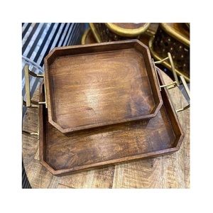 Bandeja de madera para aperitivos de postres con asas de latón Juego de 2 Bandejas para servir chocolates de diferentes tamaños a precios razonables - Product Image 1