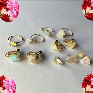 Ethiopian <b>Opal</b> Rough Gemstone 925 Silver Gold Plated <b>Stud</b> <b>Earring</b> - Product Image 1