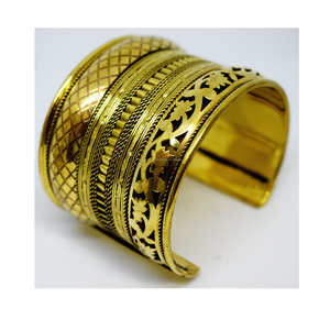 Vintage 1960 Ancient Artisan and Handcrafted Jewelry Fair Shop <b>Men</b> Textured and Hammered Kuala Lumpur wedding <b>bangle</b> <b>for</b> Women - Product Image 1