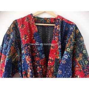 Ajrakh เสื้อคลุมอาบน้ำพิมพ์ลายหลากสี,ชุดคลุมอาบน้ำกิโมโนสไตล์ Kantha ผ้าห่มชุดนอนชุดเดรสยาวทำมือผ้าคอตตอน - Product Image 1