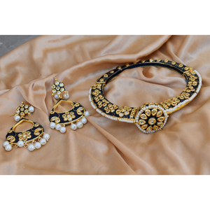 Ensemble de bijoux indiens élégants et tendance pour mariée, avec perles Meenakari et Kundan, pour femmes et jeunes filles. - Product Image 3