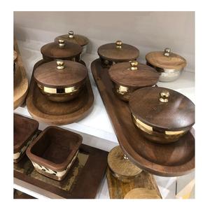 Juego de 3 Cajas Redondas de Madera y Metal de la Mejor Calidad para Guardar Dulces y Frutos Secos con Bandeja de Madera al por Mayor - Product Image 3