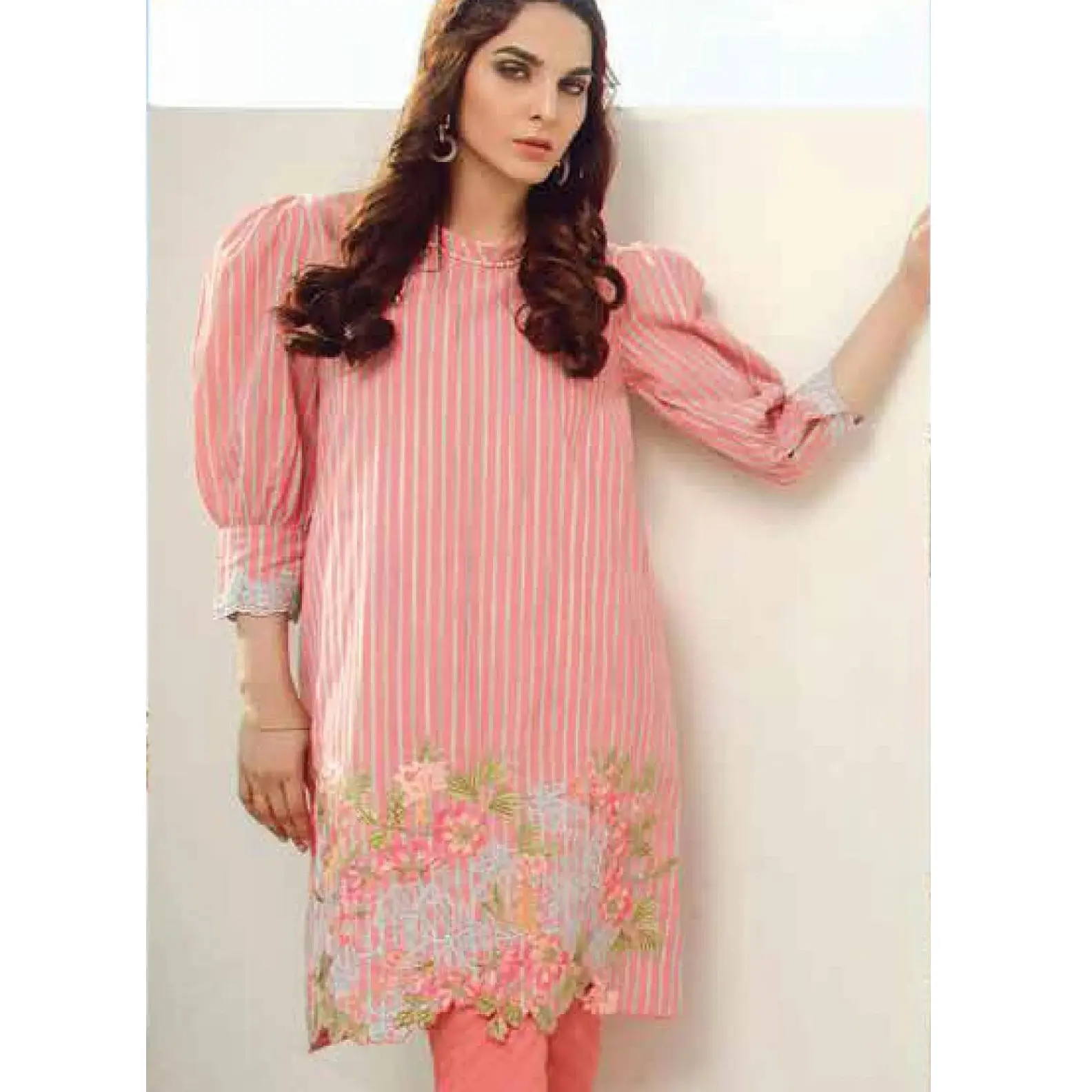 नई कारण लॉन पोशाक पाकिस्तानी नई डिजाइन गर्म बेच सुंदर रंग कुर्ता shalwar कमीज लंबी चूड़ीदार