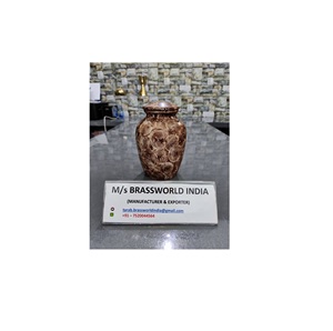 Urne funéraire en aluminium peinte à la main de couleur marron, style américain, pour adultes, par Brassworld India - Product Image 1
