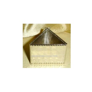 Rond de serviette en aluminium triangulaire gravé Vaisselle en gros Rond de serviette Rond de serviette en métal en aluminium à un prix abordable - Product Image 1