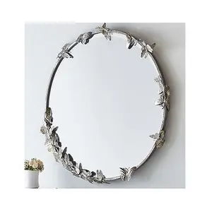 Disegno della farfalla di ferro ovale cornice a forma di specchio a parete