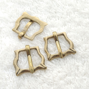 Réplique historique médiévale artisanale boucle de ceinture en cuivre TT-0947 - Product Image 4