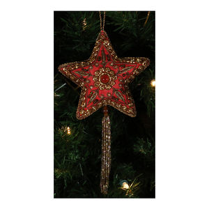 Belle décoration suspendue en forme d'étoile, brodée à la main avec des fils zari - Product Image 1