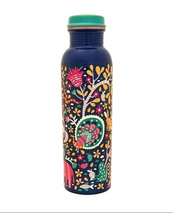 Bouteille d'eau en cuivre imprimée personnalisée de 700ml verres de sport vintage de haute qualité pour adultes conception de motifs floraux utilisation directe à froid-pour - Product Image 2