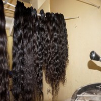 Extensiones de Cabello Hindú de Templo Crudo sin Procesar 100% Natural con Cutículas Totalmente Alineadas de un Solo Donante y de Larga Duración