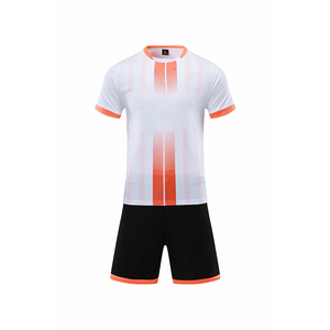Uniformes de fútbol por sublimación para equipos de poliéster, uniformes de fútbol ajustados con forro blanco y color azul cielo - Product Image 5