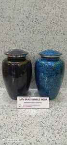 Urne funéraire en aluminium noir de style américain Brassworld India Funeral Supplies - Product Image 4