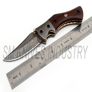 Couteau de poche pliant artisanal en acier Damas avec manche en bois de rose naturel (smk1207) - Product Image 5