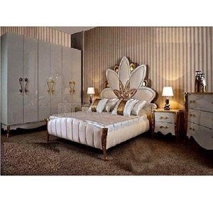 Cama de estilo King de madera sólida elegante, con mesita de noche tallada a mano real, oro blanco, acabado de cama, oro pulido - Product Image 1
