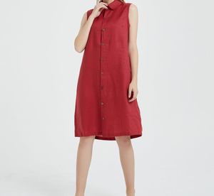 เดรสแฟชั่นใหม่มาแรง ผ้าลินิน 100% สีแดงเลือดหมู คอปก แขนกุด ทรงเอ ความยาวมินิ แต่งพู่ปักลาย สำหรับผู้หญิง - Product Image 1