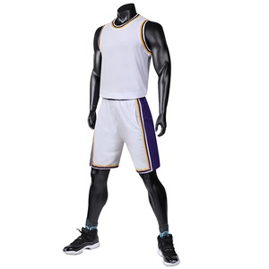 Uniforme de basket-ball personnalisé de haute qualité ensemble de gros respirant dans des tailles plus vêtements de basket-ball à sublimation - Product Image 3
