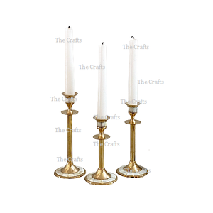 Ensemble de trois bougeoirs en laiton couleur or avec travail de marqueterie, différentes tailles, à prix raisonnable - Product Image 3