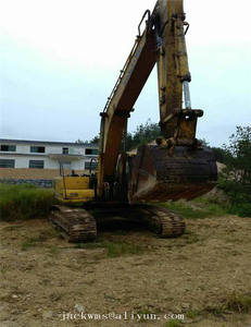 Excavatrice Komatsu d'occasion, bon prix, modèle PC220-6 - Product Image 4