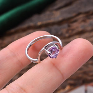 แหวนพลอยอเมทิสต์ธรรมชาติสีฟ้าเหลี่ยมเพชรพลอย92.5เงินสเตอร์ลิง2กรัมเครื่องประดับหินวันเกิด - Product Image 2