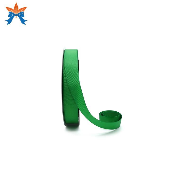 มรกตสีเขียว