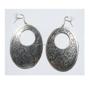 ต่างหูใบปาล์มยาวสีขาวลายตอกแบบชนบทสีสันสดใสขนาดเล็กปี 2024 เครื่องประดับสำหรับผู้หญิงสีชมพู - Product Image 3