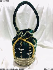 Sac de soirée Handcrafted Designer Ladies Bridal Potli Batua Matériel de velours luxueux - Product Image 2