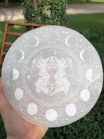 Placa de Carga de Selenita con Diseño de Rejilla Tallada de la Triple Diosa, Ecológica, para Sanación Espiritual, Cristal, Feng Shui, Estilo Budista, Alta Calidad