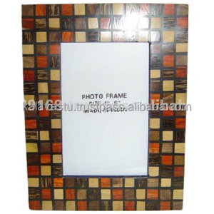 Elegante Marco de Fotos de Resina de Hueso de Cuerno y Madera de Kalavastu, Modelo PF6024 - Product Image 2