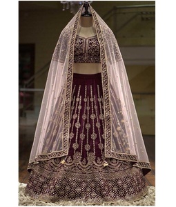 Lehenga Choli en soie avec dupatta, dernier modèle de broderie de créateur, travail de séquence, tenue de mariage moderne, prix bas, vêtement ethnique - Product Image 1