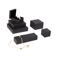 De pequeña caja de embalaje de regalo de plástico solo de reloj y joyería, caja de joyería, caja de almohada