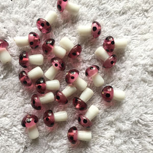 Cuentas de cristal hechas a mano con forma de seta, para fabricación de joyas, color rosa - Product Image 1