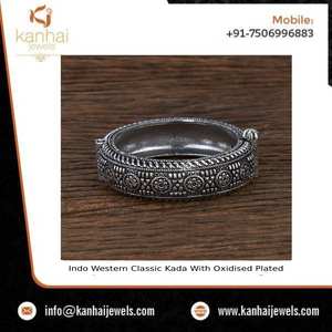 Kada Clásico Indo-Occidental Hecho a Mano con Baño Oxidado 104868 Joyas al por Mayor de Kanhai Jewels al Mejor Precio - Product Image 2