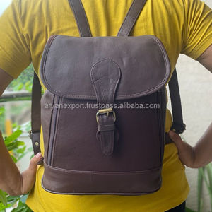 Sac à dos Vintage en cuir véritable fait à la main - Product Image 2