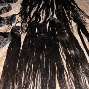 Calidad superior 12A Grado Virgen Natural Extensiones indias 1B Color natural Estilo de onda profunda suelta Sin enredos de desprendimiento garantizados - Product Image 1