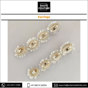 Cuentas bordadas a mano para mujeres, joyería hecha a mano, pendientes de conchas de cauri - Product Image 3