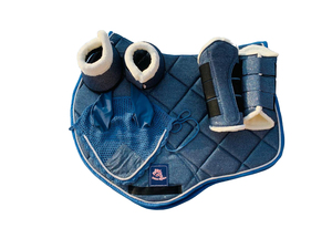 El juego de sillín de equitación con purpurina personalizable incluye botas de cepillado de campana con capó para las orejas, características de colores a juego, forro polar - Product Image 2