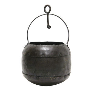 Macetas de hierro y metal, macetas de nuevo diseño, maceta hecha a mano con revestimiento negro, acabado de metal, hierro, forma redonda - Product Image 1