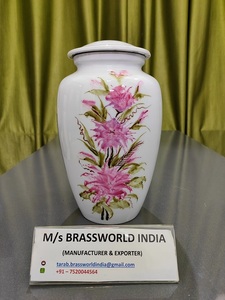 Urna de cremación de aluminio con Árbol de la vida pintada a mano única para cenizas humanas Brassworld India Suministros funerarios - Product Image 5