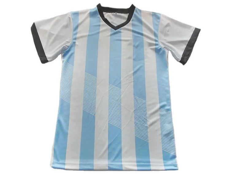 新しいユニセックスサッカーユニフォームチームシャツサッカーウェアサッカージャージセット品質のサッカーシャツ2021