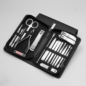 Kit de Manicura y Pedicura de Alta Calidad de 20 Piezas, Juego de 3 Cortaúñas en Estuche de PU para Hombres, Cuidado Personal <span class=keywords><strong>FLYHIGH</strong></span> FH115 Negro y Rojo - Product Image 5