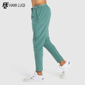 Pantalones de chándal deportivos holgados para hombre, venta al por mayor, ropa de calle informal, pantalones de entrenamiento para correr, pantalones de entrenamiento con patrón apilado acampanado - Product Image 5