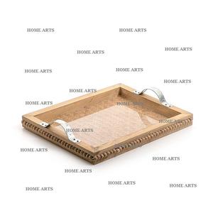 Plateau de service à chocolats en bois et en verre avec poignées en fer Plateau de service de forme ronde de dernière conception à vendre - Product Image 6