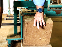 5KG Coco Peat Blok Premium Kweekmedium 30cm X 30cm X 12cm pH 5.5-6.8 voor Landbouw Tuinbouw Arava Merk Sri Lanka