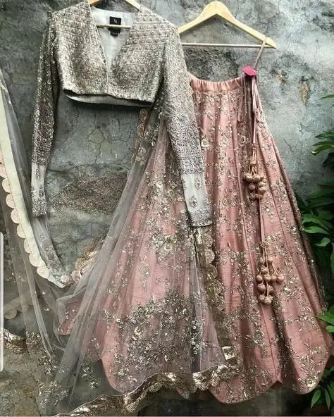 Tasarımcı hint tarzı Lehenga Choli bayanlar düğün kıyafeti Lehenga Choli ağır nakış çalışması ile bayanlar için
