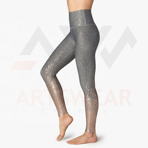 Leggings de yoga à taille haute personnalisés de haute qualité pour femmes avec logo de marque, en spandex et polyester - Product Image 1