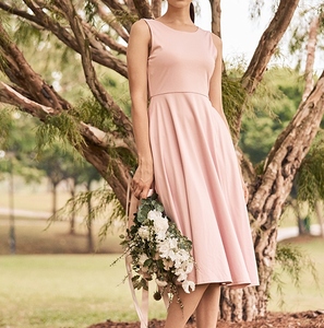 Robe longue rose à manches courtes, col rond, en crêpe 100% lin, coupe ajustée, élégante, avec pompons, pour soirée formelle d'été - Product Image 5