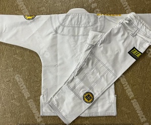 Top Trending Custom Made Brazilian Jiu Jitsu Kimonos de alta calidad 100% 450gsm algodón perla tejido al por mayor OEM Karate Sets - Product Image 4