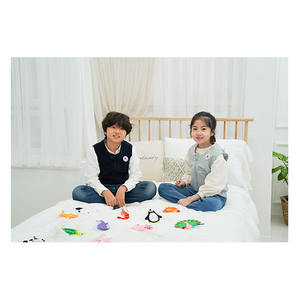 Chaleco Casual con Velcro para Niños HuGgy, Nuevo y Fabuloso - Product Image 3