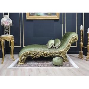 Diván moderno de estilo italiano para muebles del hogar, cómodo sofá de terciopelo rojo para el hogar, muebles de lujo tallados a mano - Product Image 1